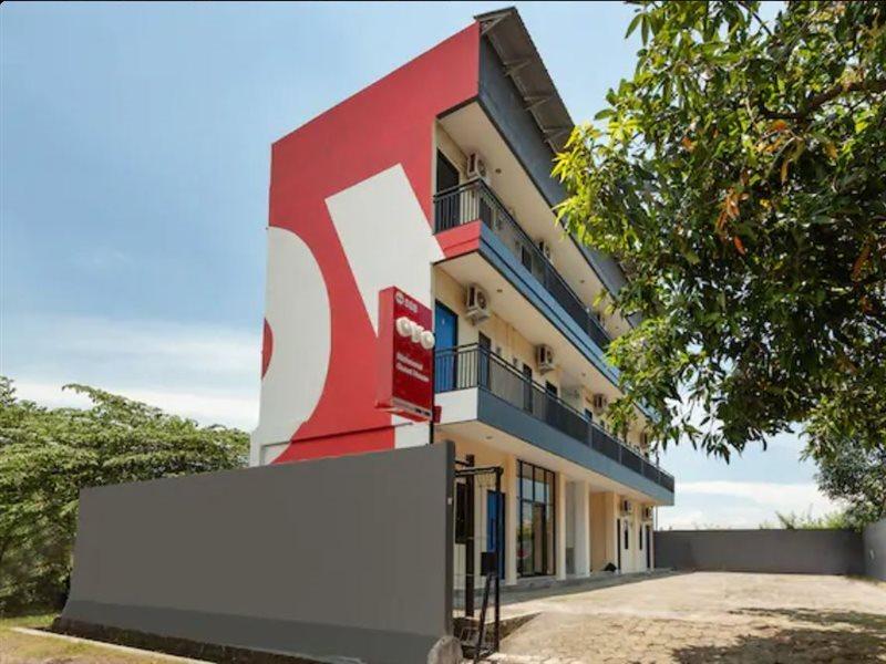 Richmond Guest House Cirebon Redpartner Exterior photo